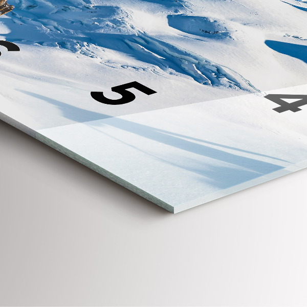 Szögletes fali üvegóra Síelő az Alpokban