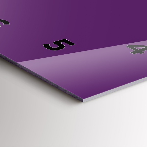 Szögletes fali üvegóra Ibolya