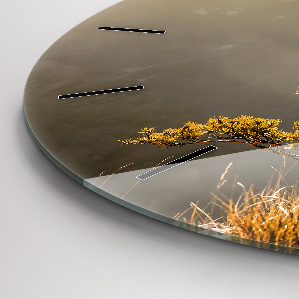 Kerek fali üvegóra Egy fa a hegyekben