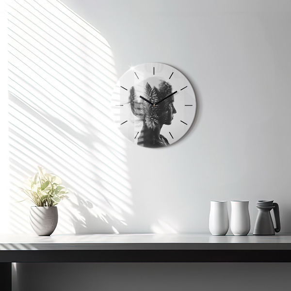 Kerek fali üvegóra Egy nő portréja