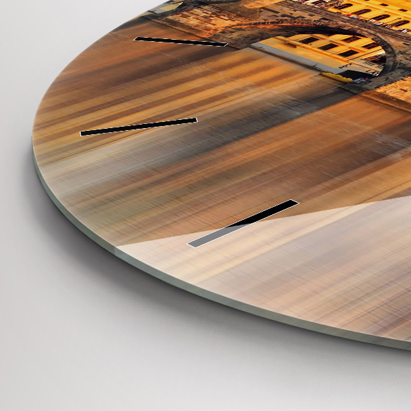 Kerek fali üvegóra Panoráma a folyó felett