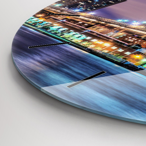 Kerek fali üvegóra Brooklyn Bridge és East River