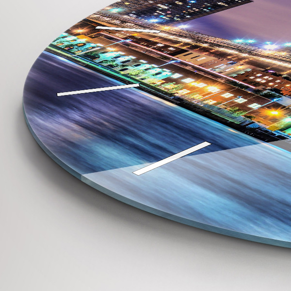 Kerek fali üvegóra Brooklyn Bridge és East River