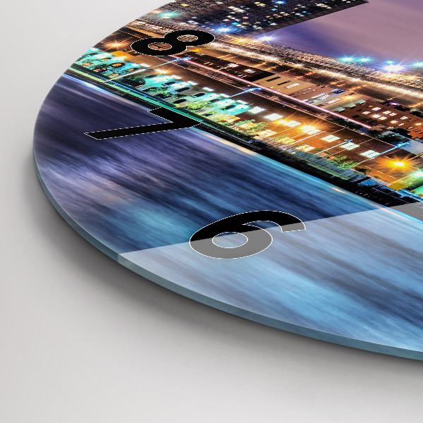 Kerek fali üvegóra Brooklyn Bridge és East River