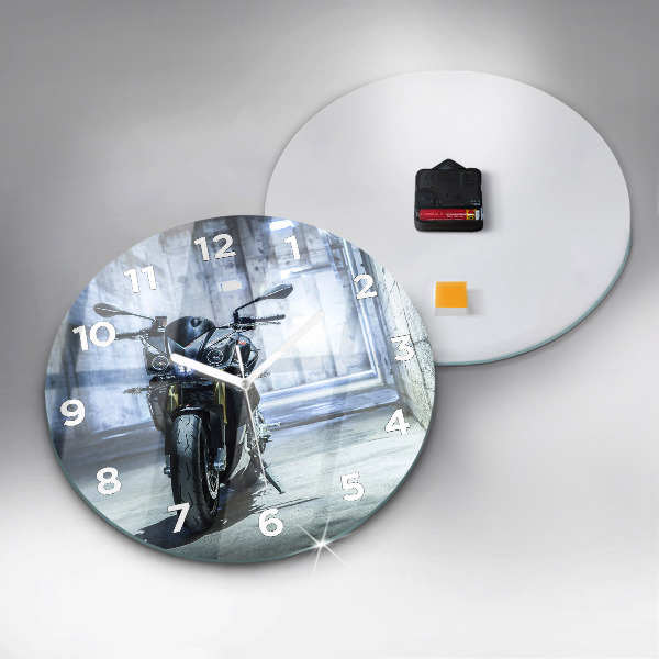 Kerek fali üvegóra Motorkerékpár a sikátorban