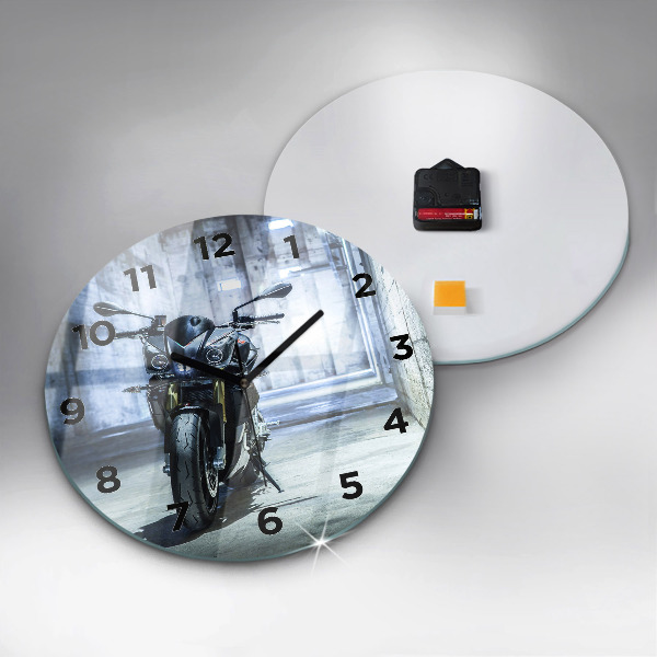 Kerek fali üvegóra Motorkerékpár a sikátorban