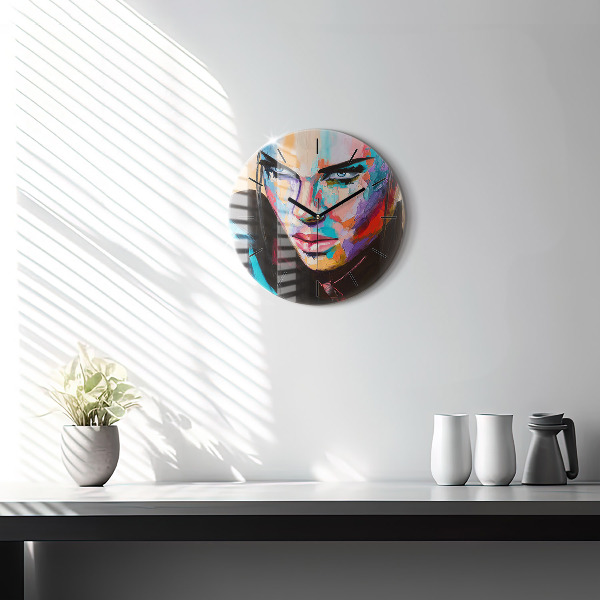 Kerek fali üvegóra Egy nő portréja