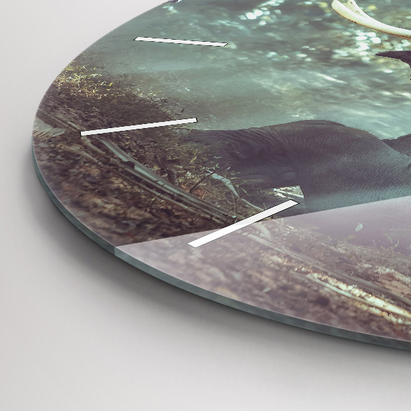 Kerek fali üvegóra Egy fiú könyvet olvas