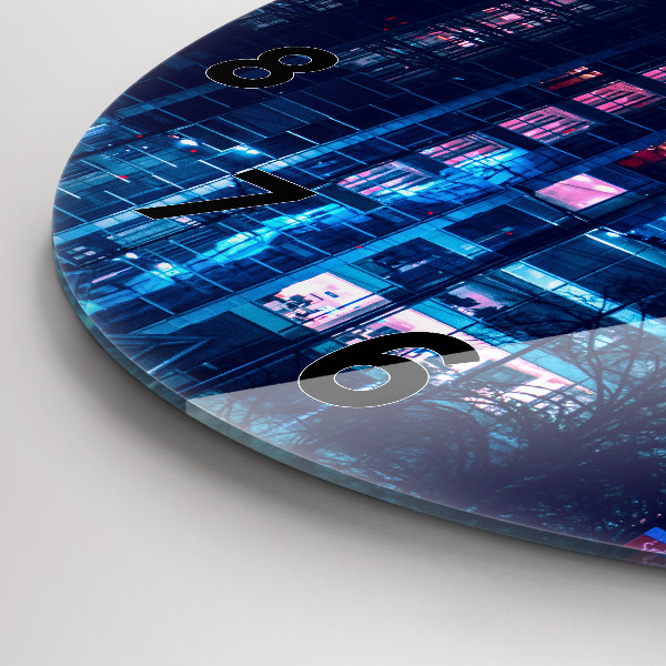 Kerek fali üvegóra Varsó éjszaka