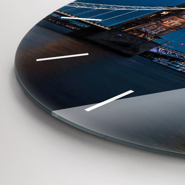 Kerek fali üvegóra Tower Bridge London éjjel