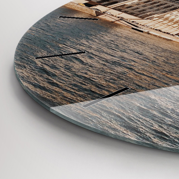 Kerek fali üvegóra Országgyűlés Budapesten