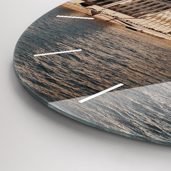 Kerek fali üvegóra Országgyűlés Budapesten