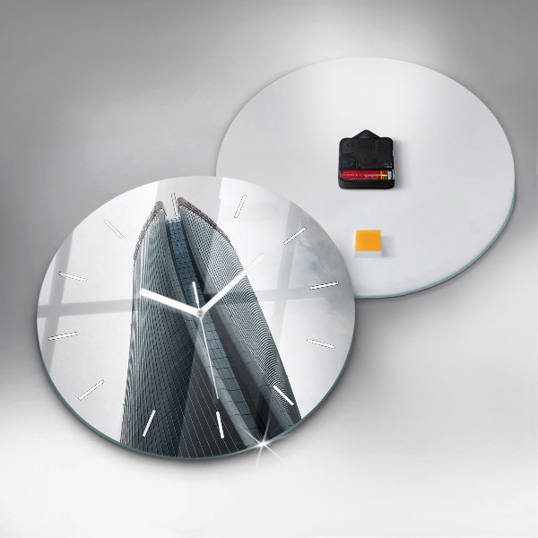 Kerek fali üvegóra Felhőkarcoló Milánóban