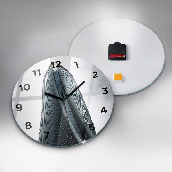 Kerek fali üvegóra Felhőkarcoló Milánóban