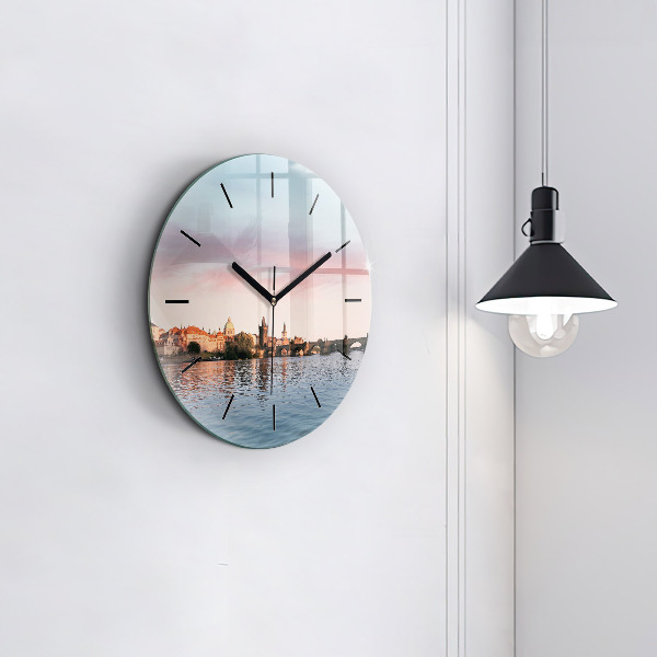 Kerek fali üvegóra Károly híd Prágában