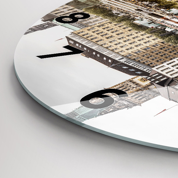 Kerek fali üvegóra Hamburg folyó Németországban