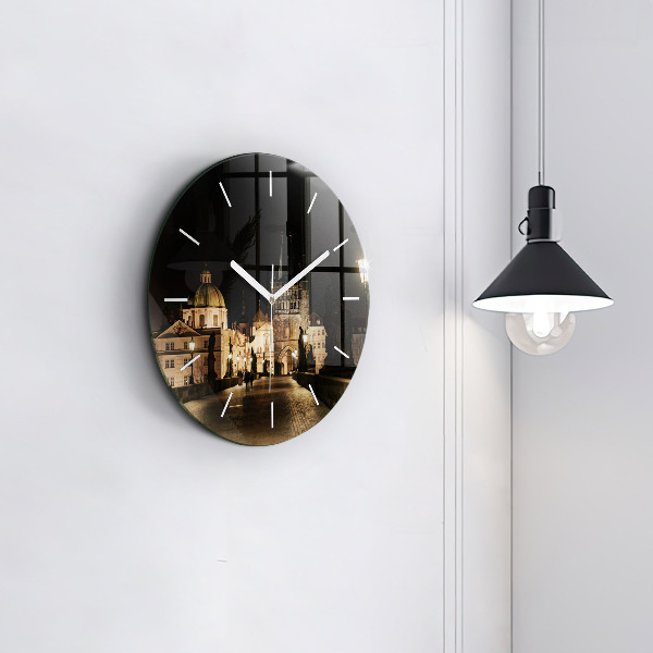 Kerek fali üvegóra Károly híd Prágában