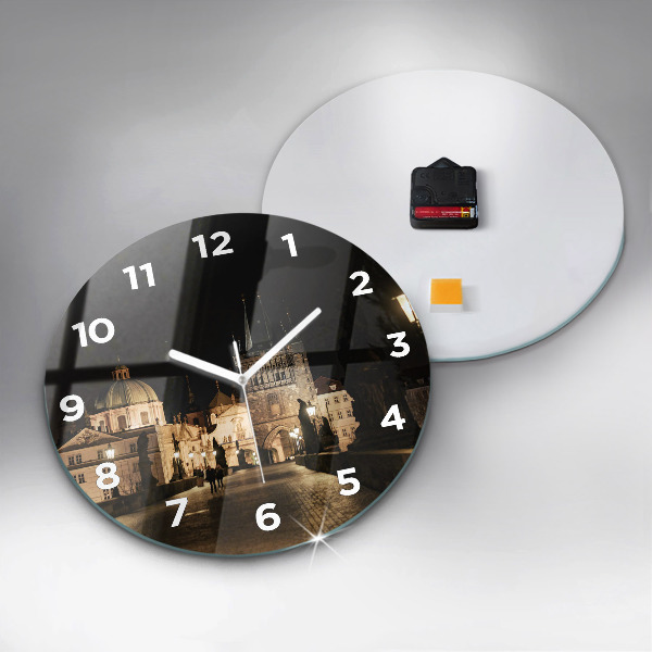 Kerek fali üvegóra Károly híd Prágában