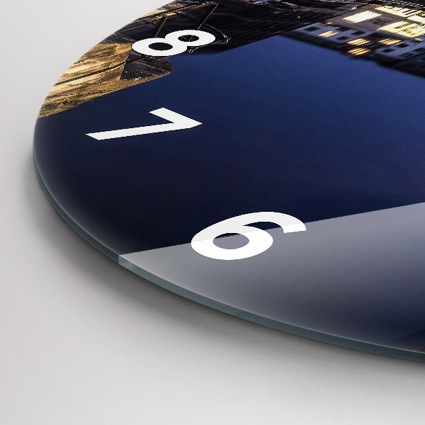 Kerek fali üvegóra A város éjszaka kivilágosodott