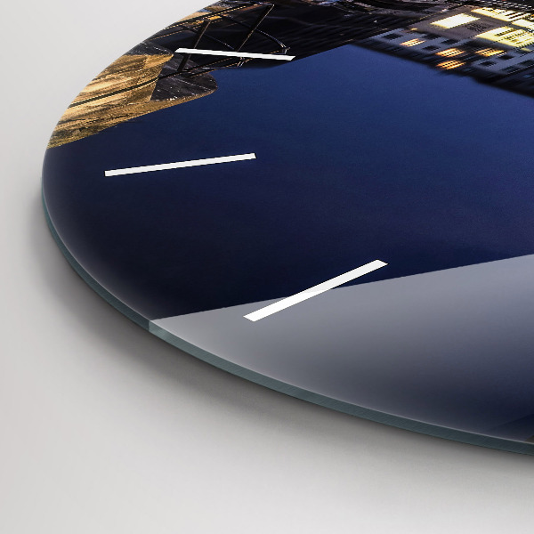 Kerek fali üvegóra A város éjszaka kivilágosodott