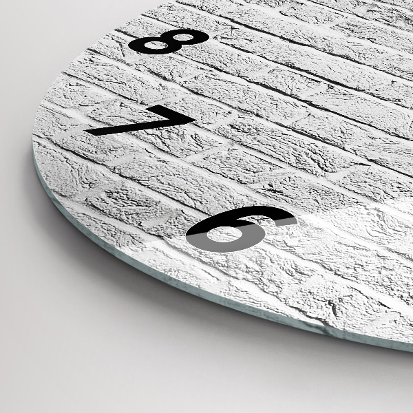 Kerek fali üvegóra Egy fal világos téglából