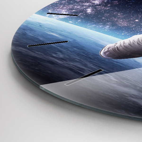 Kerek fali üvegóra Űrhajós a föld felett